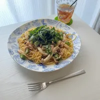 Snapdishの料理写真:オクラとしめじのパスタ|sakulumiさん