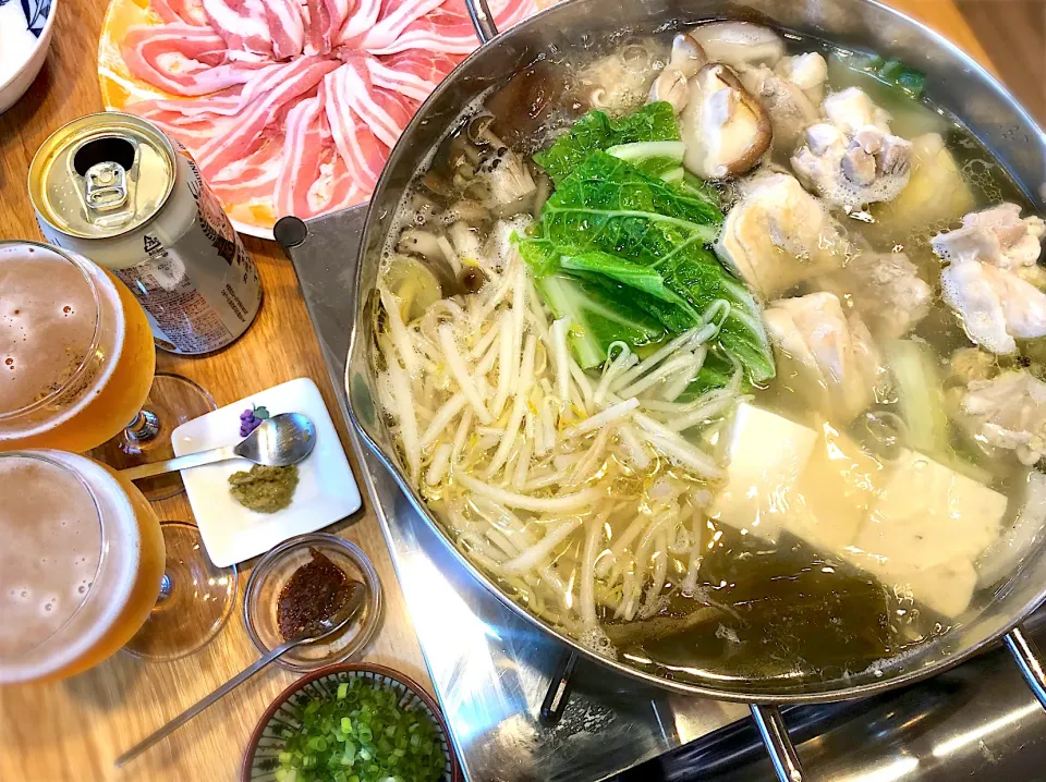 鶏もも肉と豚バラの水炊き|じゅんさんさん