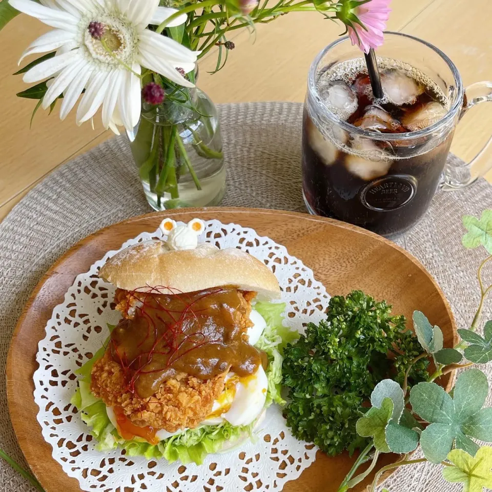 Snapdishの料理写真:9/12❤︎カレープライドチキン&半熟たまごサンド🌱✨|Makinsさん