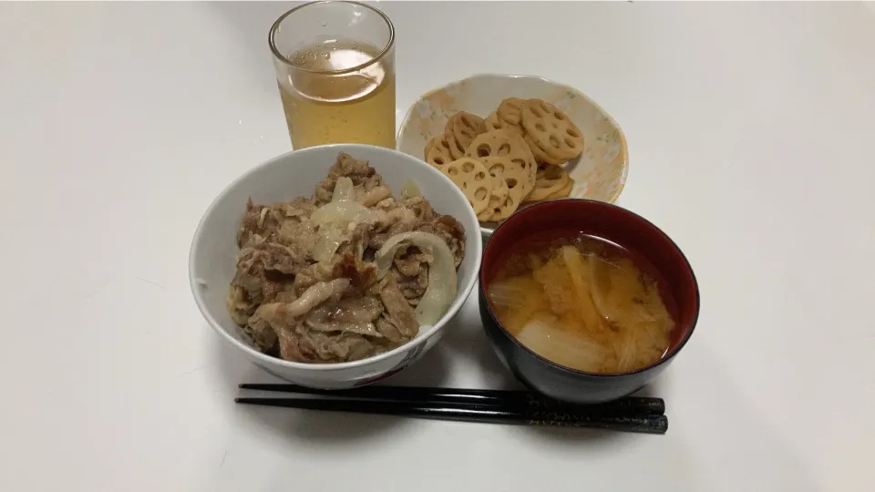 作り置きで３０分で晩御飯完成。☆牛丼☆れんこんのきんぴら☆みそ汁（白菜、えのき、エリンギ）|Saharaさん