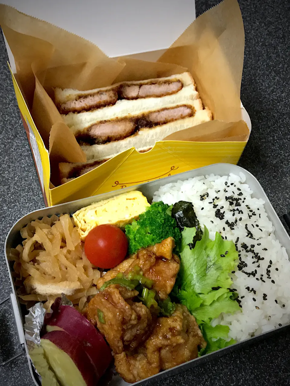 今日のお弁当♪and 休み時間用カツサンド|ミキのんさん