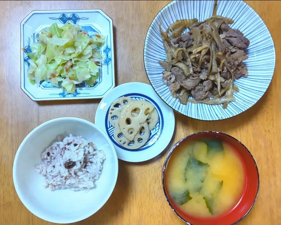 2022 0909　牛肉とごぼうのしぐれ煮　梅キャベツ　れんこんの焼き漬け　豆腐とわかめのお味噌汁|いもこ。さん