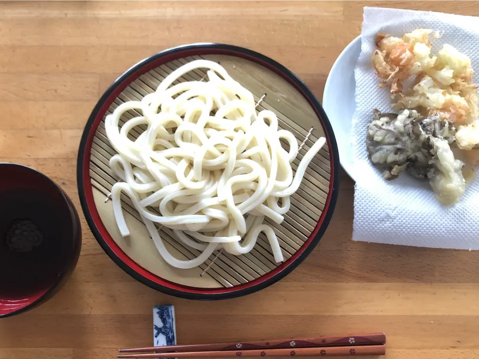 お昼ご飯🎵かき揚げザルうどん|kiyominさん