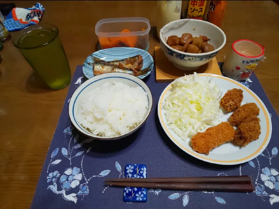 Snapdishの料理写真:お惣菜と揚げ直したフライ(夕飯)|enarinさん