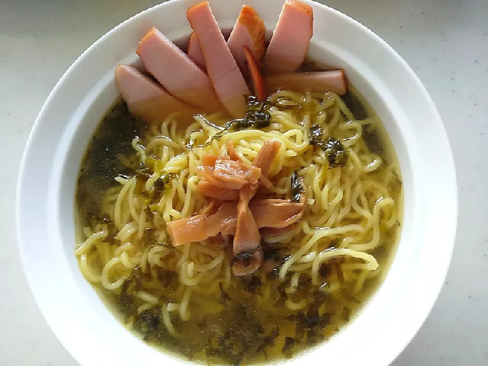 Snapdishの料理写真:塩高菜ラーメン|kadaoさん