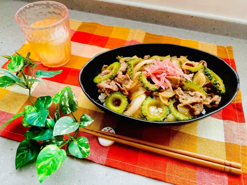 Snapdishの料理写真:「ゴーヤ牛丼」|バシュランさん