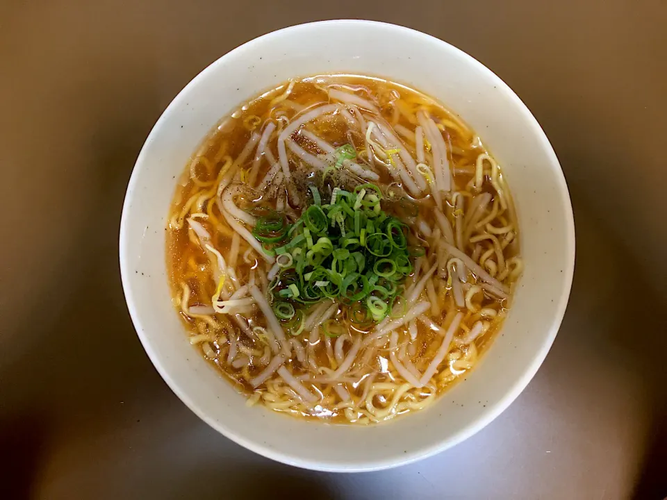 自家製 マルちゃん正麺醤油(もやし入)|ばーさんさん