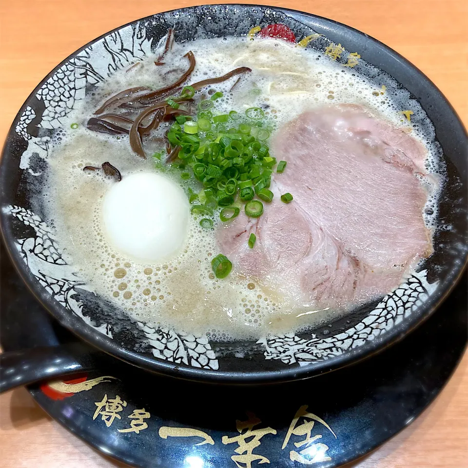 博多 一幸舎のラーメン|きっしーさん