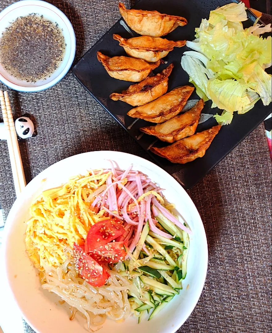 レモン醤油冷やし中華と揚餃子で夕ご飯🍴|ポチさん