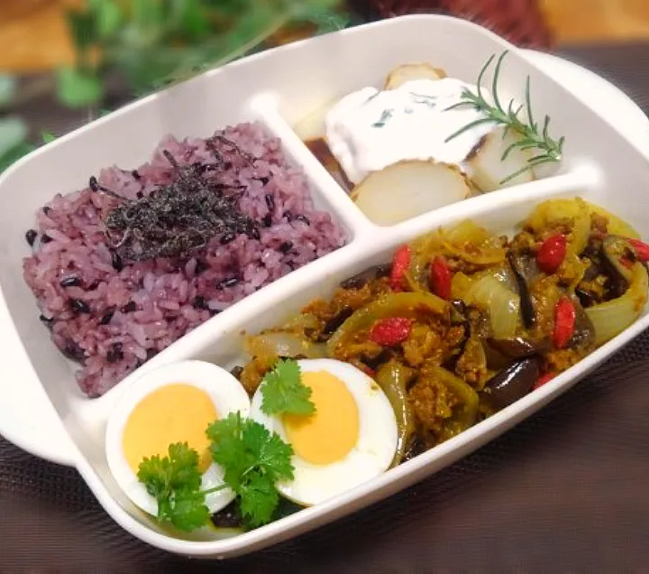 茄子と玉ねぎのカレー炒め御膳|くまちゃんさん