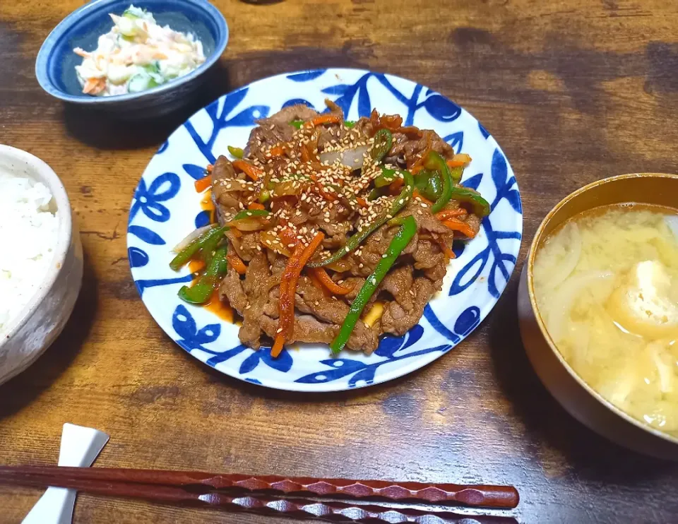 ・焼肉のタレ炒め
・ポテトサラダ
・玉ねぎと揚げのみそ汁|ちりさん