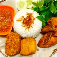 pecel ayam|Lauren Geaさん