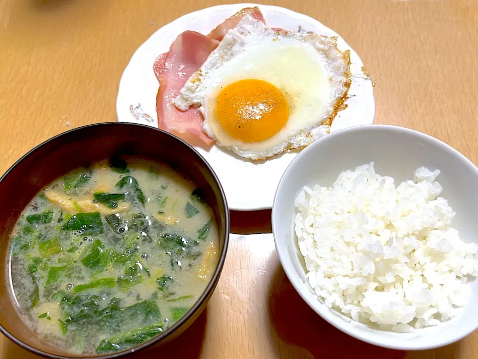 パパ朝ごはん　いただきまーす|まつさん