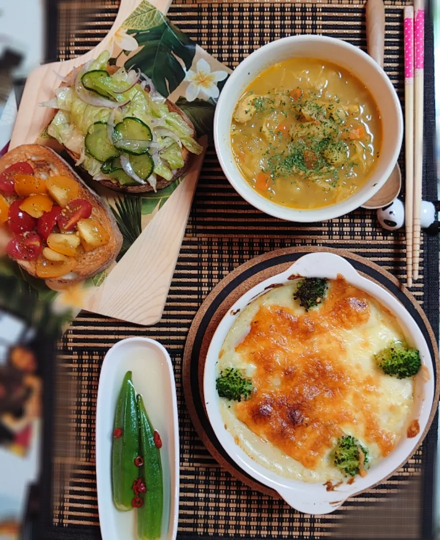 久しぶりにマカロニグラタンで夕ご飯🍴|ポチさん