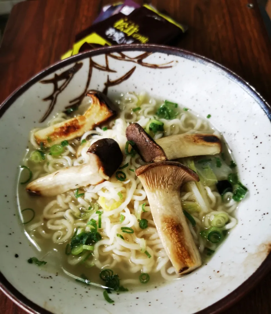 松茸風ラーメン👌グ〜です😀|ペンギンさん