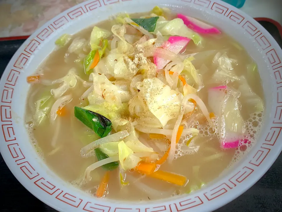 出張中の鹿児島県曽於市のラーメン屋さんで食べたちゃんぽん😊|ひーちゃんさん