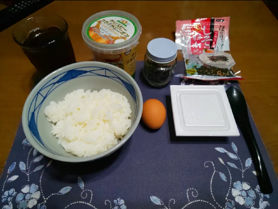 アレンジ卵かけ納豆ご飯(朝ご飯)|enarinさん