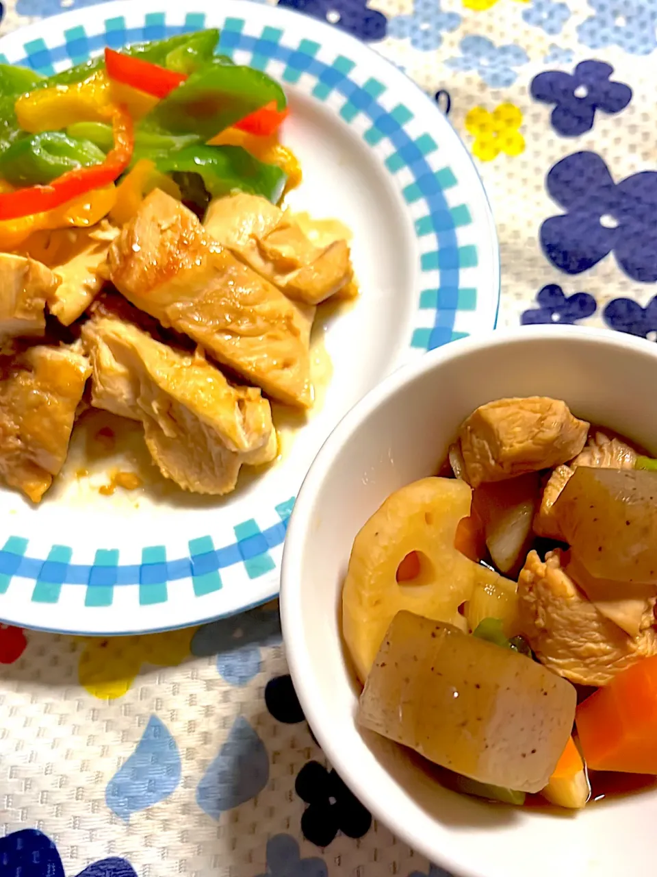 鶏胸肉の甘辛煮　ピーマン🫑とパプリカの炒め物　筑前煮|4jinoanataさん