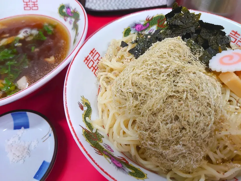 【9月末頃までの夜の数量限定】
中華そば 竹千代
どんこんぶ水のざる中華(1,000円) 
＋とろろ昆布増 (道南、100円)
＋メンマ増 (愛媛孟宗竹、100円)
@尾久1分
22199|大脇さん