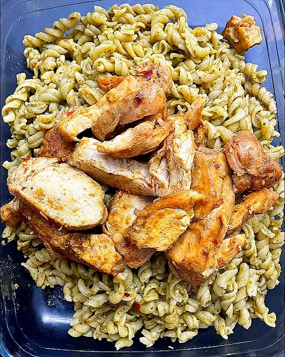 pesto pasta and chicken|kadijatuさん