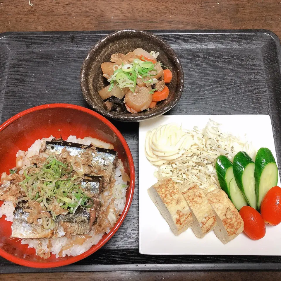 さんま煮丼&amp;木綿豆腐入卵焼き&amp;あさりの煮付け|まちゃさん