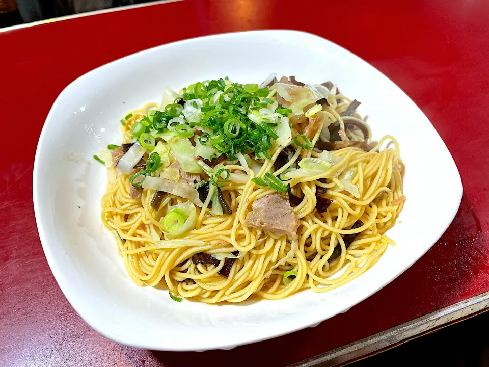 中洲屋台で焼きラーメン‼️|みほままこさん