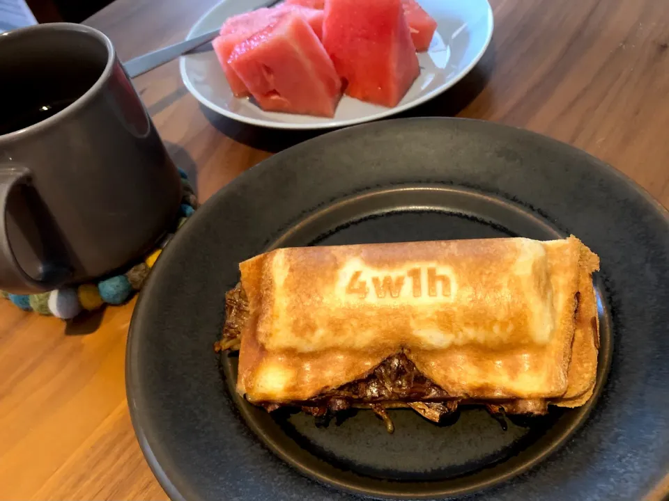 焼きそばホットサンド|こんぶさん