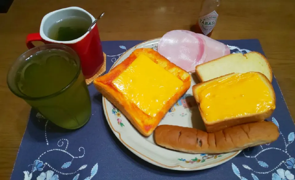 ハムチーズトースト(朝ご飯)|enarinさん