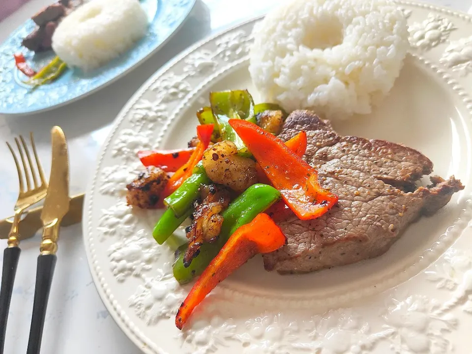 昼からステーキ🍴|ta'kさん