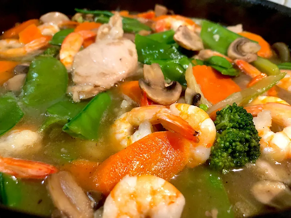 Stir fry combinations seafoods and chicken|Babyluv Cabrera Ocampoさん