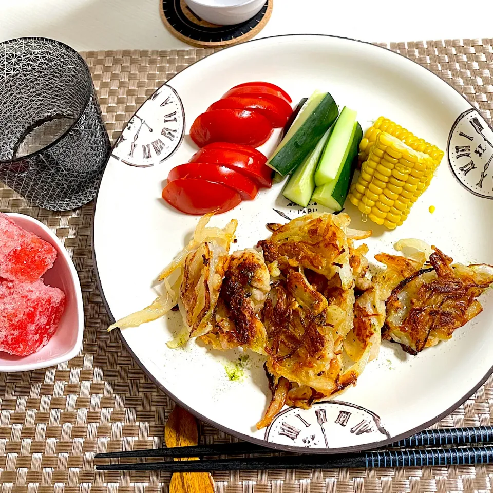 Snapdishの料理写真:9/20晩ご飯：えのき、玉ねぎ、鶏ももの唐揚げ|ななみんさん