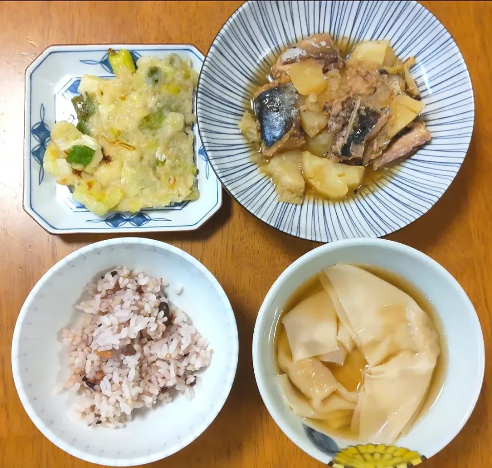 Snapdishの料理写真:2022 0919　さばじゃが　ねぎチヂミ　肉わんたんスープ|いもこ。さん