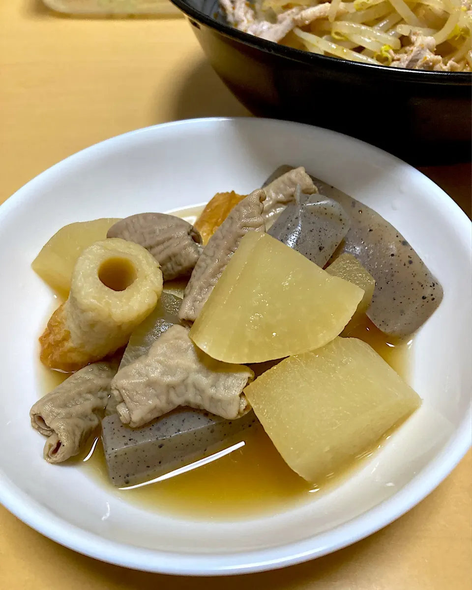 単身赴任中の男飯(大根とモツの煮物)|おおもりの星さん