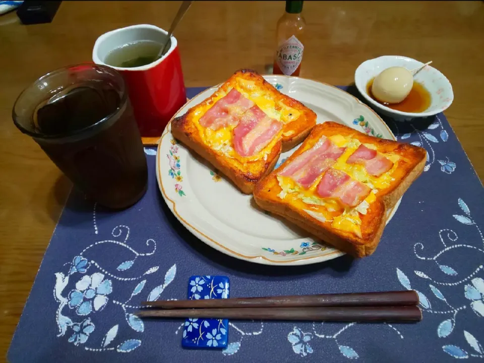 ピザトースト&ガーリックピザトースト&味玉(昼飯)|enarinさん