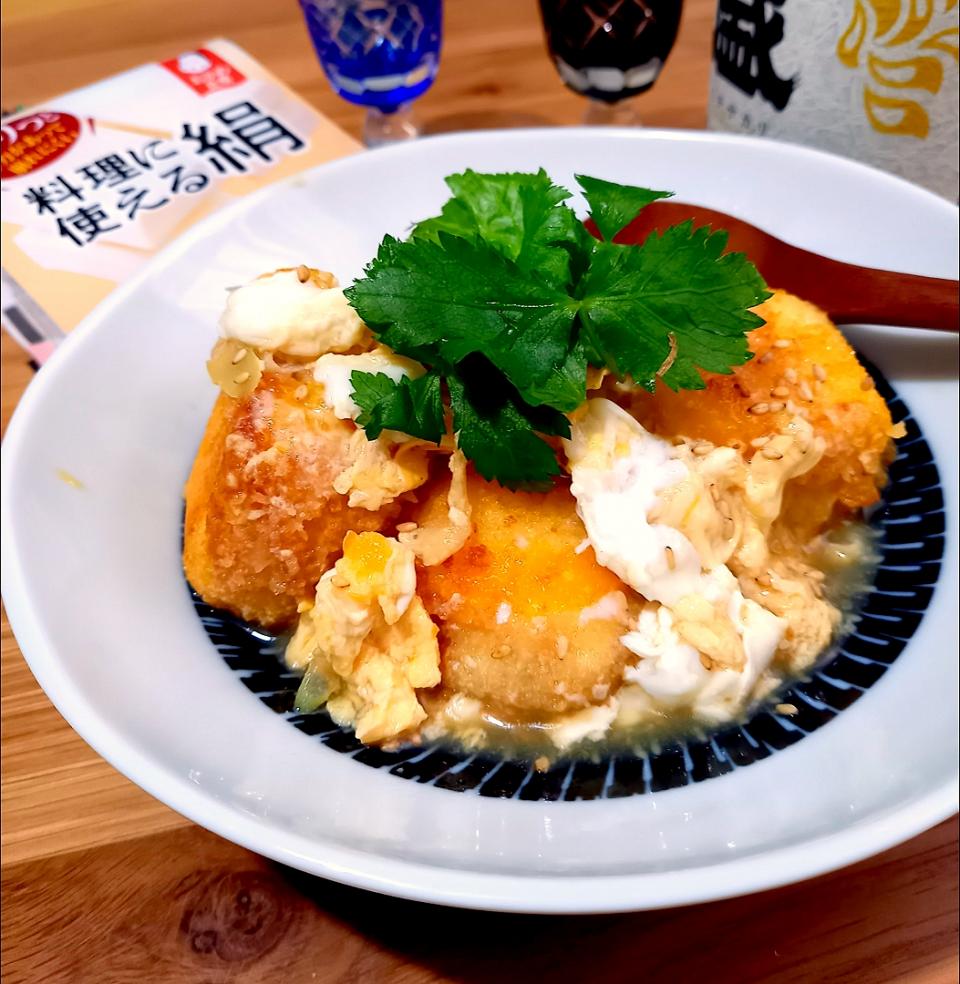 料理に使える絹で豆腐カツの卵とじ