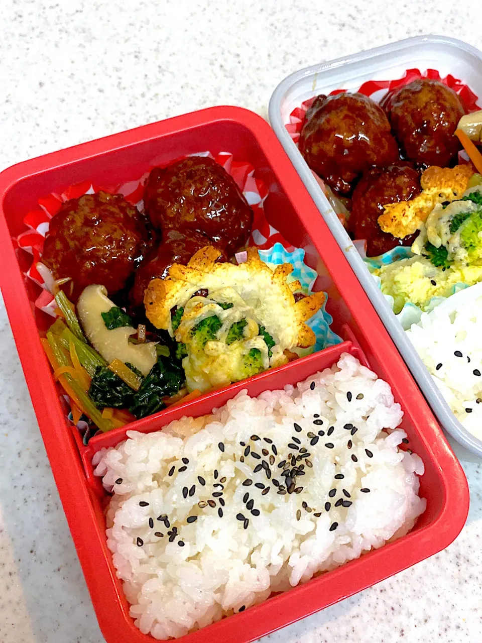 Snapdishの料理写真:肉団子　弁当|asumamaさん