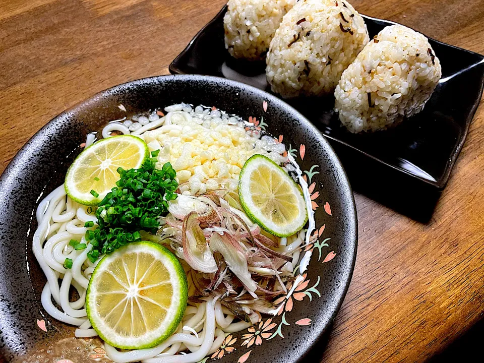 すだち香るうどん&おにぎり|ひだまり農園さん