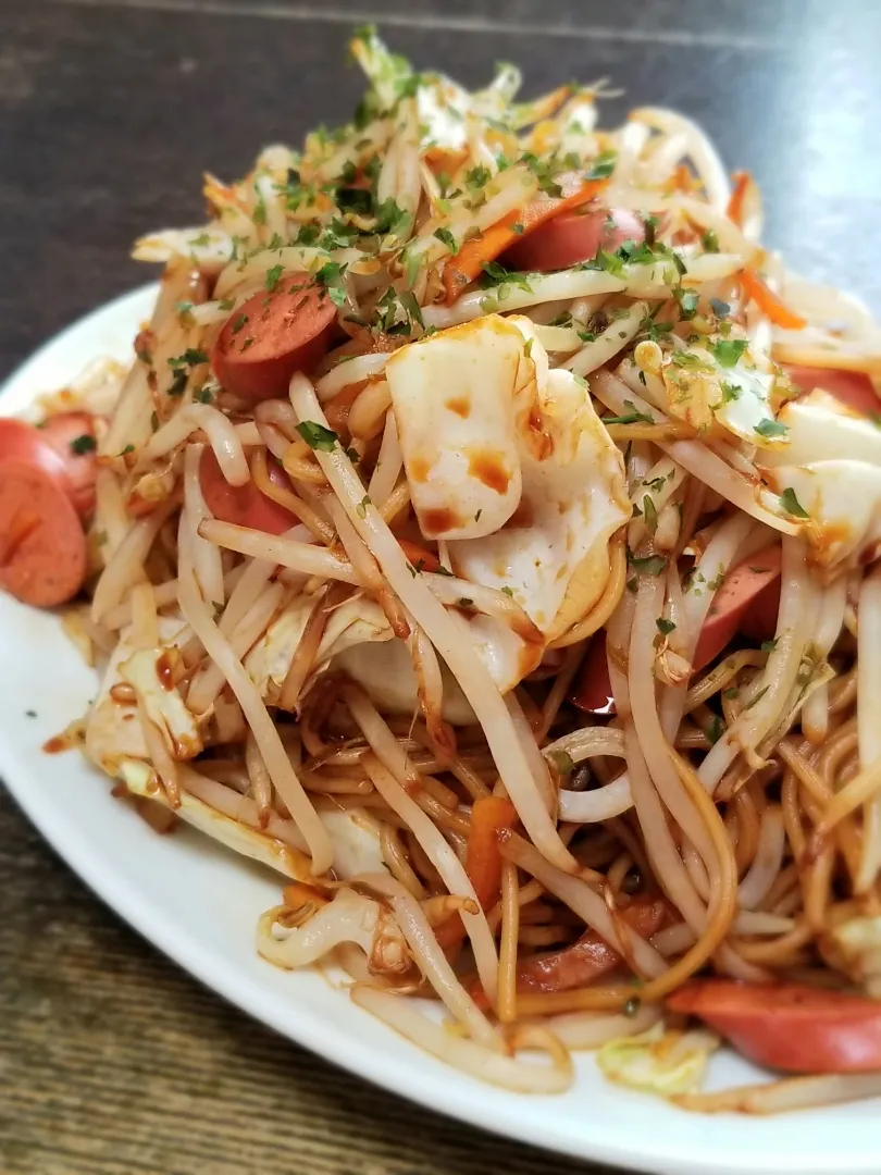 Snapdishの料理写真:パパ作👨山盛り焼きそば|ぱんだのままんさん