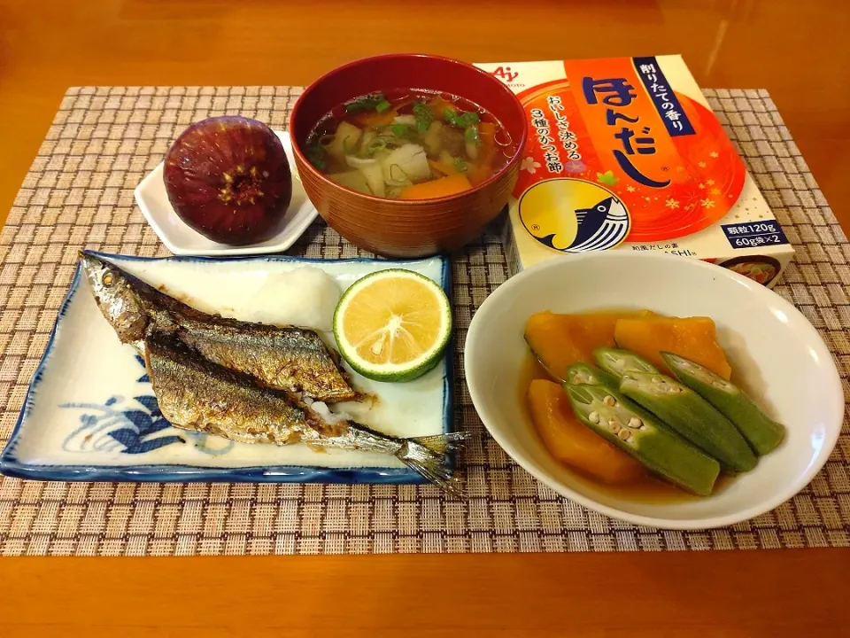 ☆焼きサンマ
☆かぼちゃ＆オクラの煮物
☆けんちん汁
☆イチジク|chikakoさん