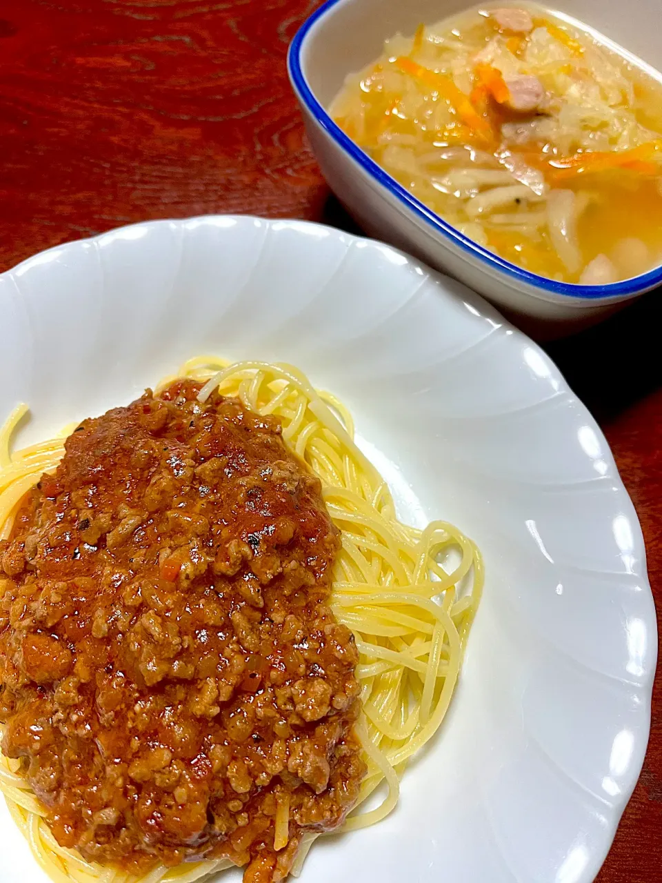 ミートソーススパゲティとコンソメスープ|さちさん