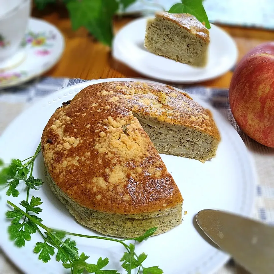 Snapdishの料理写真:とんちんさんの料理 紅茶とりんごのケーキ🍎|とまと🍅さん