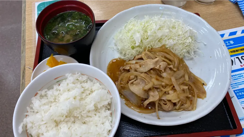 遠州豊田PAの人気No.1の焼肉定食|Morito Kamiyaさん