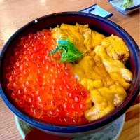 Snapdishの料理写真:ウニいくら丼|ききららさん