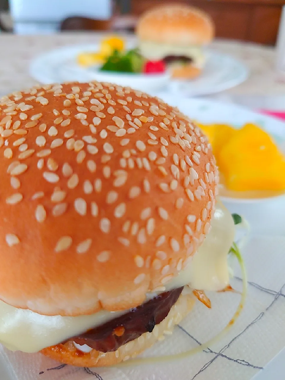 雨の日のランチは
ハンバーガーにしました|🍒ふみりん🍒さん