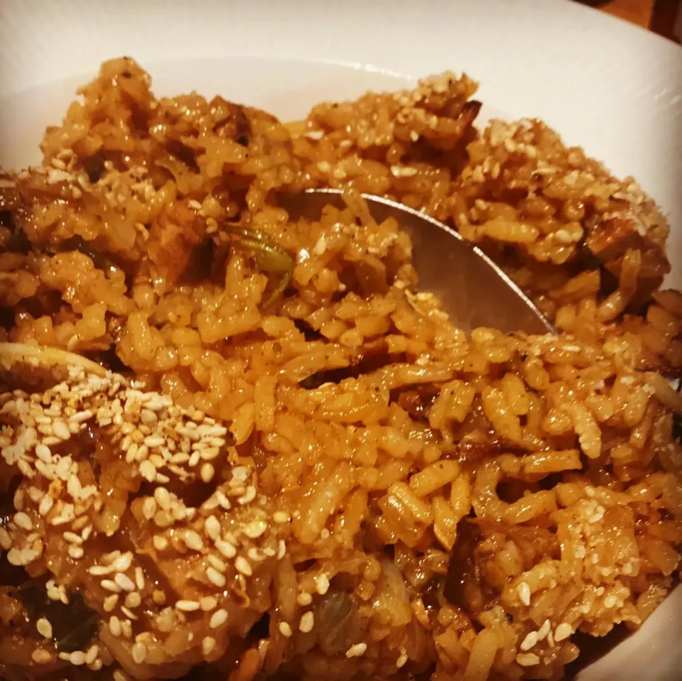 Lunch ! Lunch ! 
Reuse ♻️ My BBQ Pork Ends Made a 
BBQ Hot & Spicy Risotto Butter Rice with fresh Basil for lunch 
#risotto #bbqrice #chefemanuel #lunch #pork #|Emanuel Hayashiさん