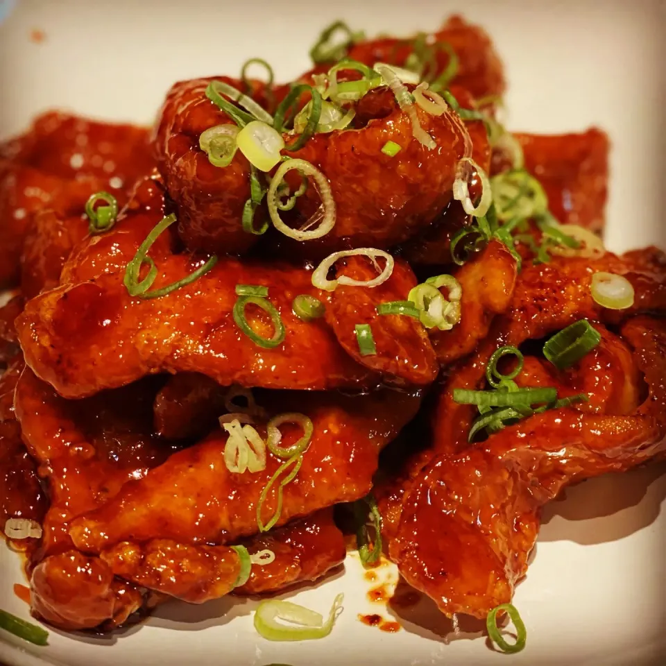 Dinner ! Dinner ! 
Chinese Crispy Fried Pork with Homemade Hot & Sour Sweet Sauce with Steamed Rice 
#chinese #pork #chefemanuel  
#dinner #homecooking
#iloveco|Emanuel Hayashiさん