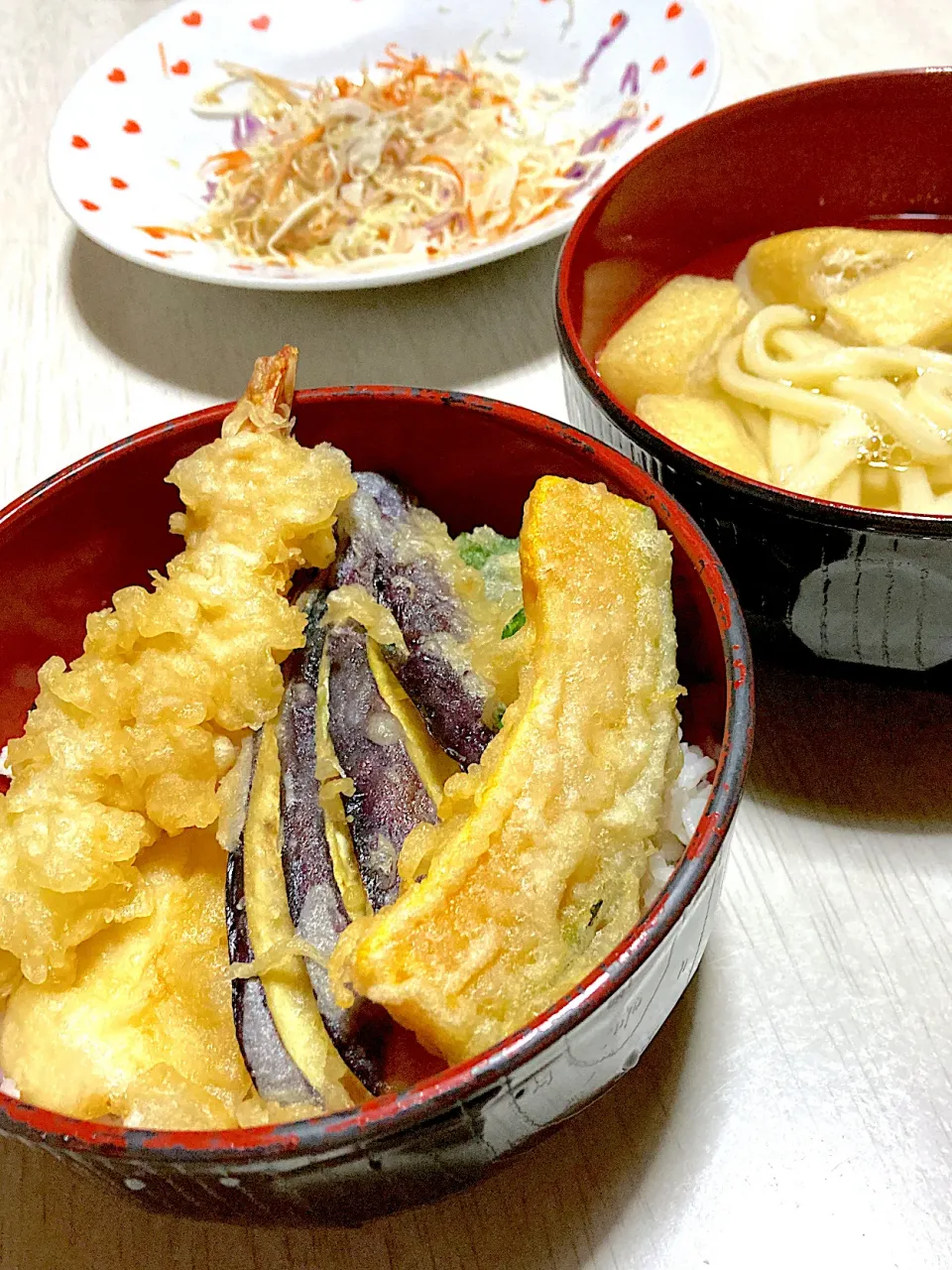 野菜天ぷら丼、うどん、サラダ|Ayaさん