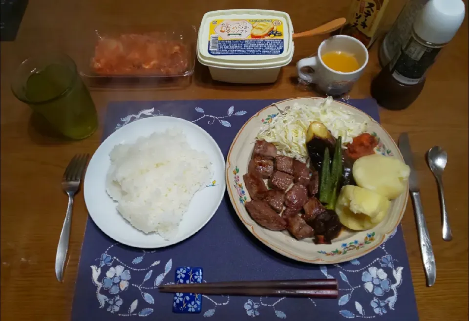 タスマニアビーフカットステーキと野菜のフライパン焼き(夕飯)|enarinさん