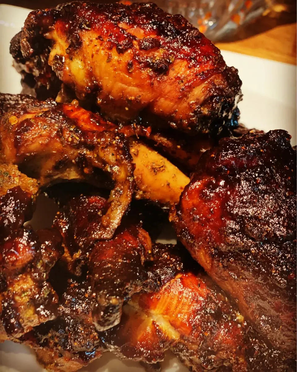 Lunch ! Lunch ! Lunch ! 
BBQ Jerk Season Chicken simply Spicy & Juicy ! With Homemade Vegetarian Curry (Potatoes,Okra,Celery,Onions, Green Peppers, Madras, ) 
W|Emanuel Hayashiさん