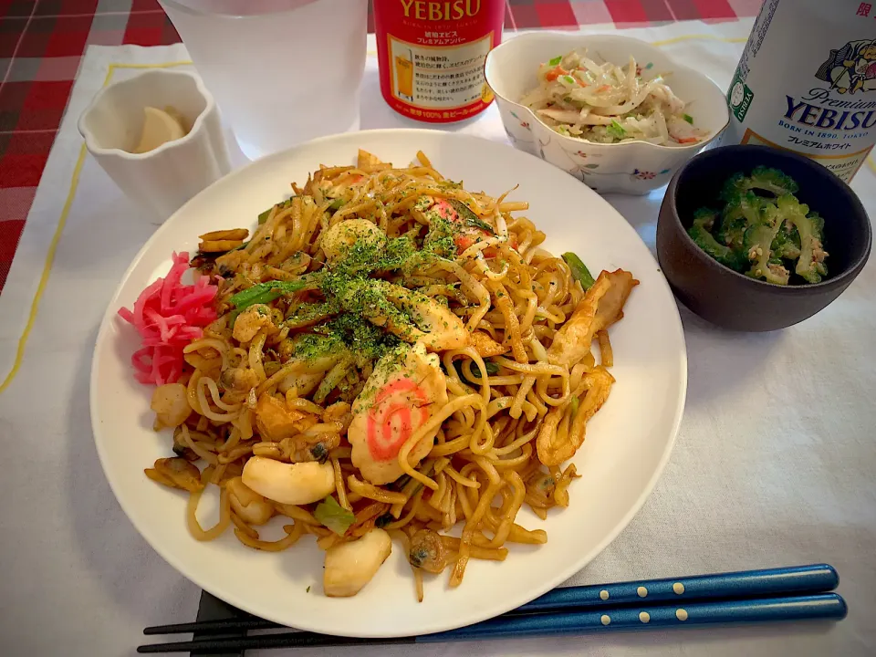 Snapdishの料理写真:2022/9/24 昼ごはんマルモ食品さんの麺を使った海鮮焼きそば🐟|ひーちゃんさん